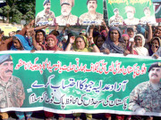 فوج اور آئی ایس آئی کی حمایت میں ملک گیر مظاہرے ریلیاں جاری جیو کا لائسنس معطل کرنے کا مطالبہ