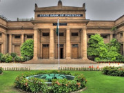 حکومت نے ایک سال میں 14 ہزار 900 ارب روپے کا ریکارڈ قرض لیا اسٹیٹ بینک