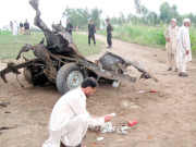 لوئر دیر ریموٹ کنٹرول بم حملے میں مسافر گاڑی تباہ 16افراد ہلاک