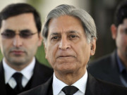 وزیراعظم کے نااہل ہونے سے جمہوریت کوخطرہ ہوسکتاہے اعتزاز