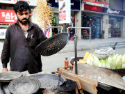 کراچی میں بھٹے کی فروخت کا کام سال بھر جاری رہتا ہے ایکسپریس سروے 