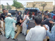 کراچی احتجاجی اساتذہ کی دوسری بار وزیراعلیٰ ہاؤس جانے کی کوشش ناکام درجنوں گرفتار