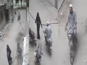 کراچی میں راہ چلتی خاتون کو ہراساں کرنے کا ایک اور واقعہ ویڈیو سامنے آگئی