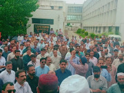 پی آئی اے کی مبینہ نجکاری کے خلاف ملازمین کا احتجاج