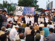 جماعت اسلامی کا کراچی میں پانی کی شدید قلت کیخلاف دھرنا