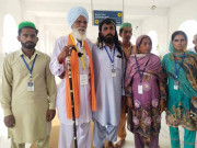 کرتارپور راہداری پاکستانی خاتون 75 سال بعد بچھڑے بھائی سے مل گئی