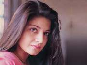 معروف پلے بیک سنگر نازیہ حسن کو مداحوں سے بچھڑے 23 برس بیت گئے