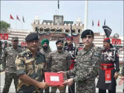 پاکستان کے یومِ آزادی پر پاک بھارت سرحدی فورسز کے مابین مٹھائی کا تبادلہ