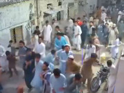 کراچی میں ڈاکوؤں کو پکڑنے کی ویڈیو وائرل