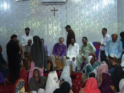 سانحہ جڑانوالہ  مسلمان گھرانوں نے جان خطرے میں ڈال کر مسیحی خاندانوں کو بچایا