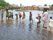 سیلاب کے 1 سال بعد بھی لاکھوں بچے مدد کے منتظر ہیں یونیسیف