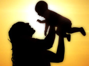 پاکستان سمیت دنیا بھر میں آج ماؤں کا دن منایا گیا