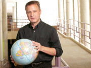 دنیا کے لیے خوراک نو ارب افراد کا پیٹ کون بھرے گا  