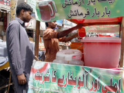 گرمی میں شہریوں کو آلو بخارے کا شربت لو سے محفوظ رکھتا ہے