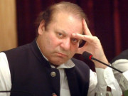 ’وزیر اعظم کھائی اور کنویں کے درمیان پھنس چکے‘