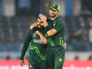 شاداب کا ستارہ زیرگردش 8 ون ڈے میں 98 کی اوسط سے محض 4 وکٹیں