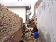 لاہور میں سابق شوہر کا گھر میں گھس کر خاتون پر تشدد ویڈیو وائرل