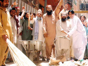 احتجاجی سیاست میں تیزی