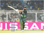 ورلڈکپ فخرزمان زیادہ چھکے لگانے والے دوسرے پاکستانی بیٹر بن گئے