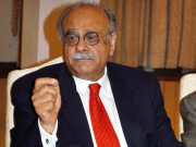 میرے مقرر کردہ افراد کو ہٹایا تو 4 کروڑ کا نقصان اٹھانا پڑے گا نجم سیٹھی 