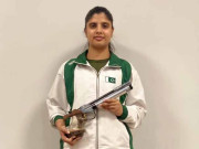 پاکستانی خاتون شوٹر کشمالہ طلعت نے پیرس اولمپکس کیلیے کوالیفائی کرلیا