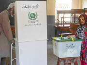 پولنگ اسٹیشن میں موبائل فون کے استعمال پر پابندی ہوگی الیکشن کمیشن