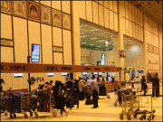 کراچی ایئرپورٹ عملے نے مسافر کو 15 لاکھ روپے مالیت کی اشیا سے بھرا بیگ لوٹا دیا