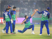 پی ایس ایل 9 کے آغاز سے قبل ملتان سلطانز کو بڑا دھچکا 2 اہم بولرز باہر