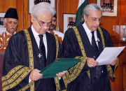 جسٹس ناصرالملک نے قائم مقام چیف جسٹس کا حلف اٹھا لیا