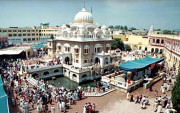 بھارت میں سکھ یاتریوں کو ٹرین سے اتارنے کا افسوسناک واقعہ