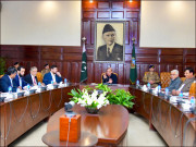 وزیراعظم کی پشاور آمد بارش متاثرین سے ملاقات اور امداد کا اعلان