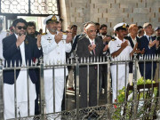 صدر آصف زرداری کی مزار قائد پر حاضری