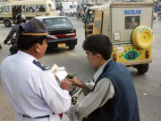 کراچی میں شام 5 بجے سے افطار تک چالان نہ کرنے کی ہدایت