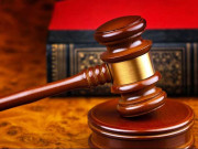 سندھ ہائیکورٹ میں جج اور سینئر وکیل میں تلخ جملوں کا تبادلہ