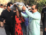 راحت فتح علی خان کی جانب سے مستحقین میں راشن کی تقسیم