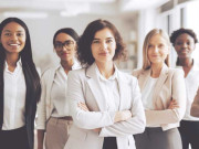 خواتین کی حیثیت بھی مرکزی ہے