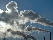 حکومت کا آئندہ بجٹ میں کاربن لیوی عائد کرنے کی تجویز پر غور