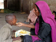 ماؤں کو اپنی زندگی بھی جینے دیجیے