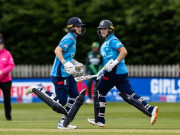 پہلا ویمنز ون ڈے انگلینڈ نے پاکستان کو37 رنز سے زیر کر لیا