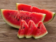 تربوز کو ٹیکہ لگانے کی بحث سے کاشتکار پریشان ماہرین نے پروپیگنڈا قرار دیدیا