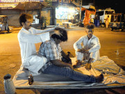  بجلی کے تعطل نے شہریوں کو مالش کا عادی بنادیا 