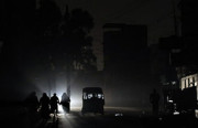 کے الیکٹرک نے بجلی کی پیداوار میں کمی کردی رات میں بھی بدترین لوڈشیڈنگ معمول بن گئی