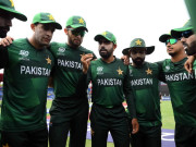 بابراعظم سمیت 6 کرکٹرز کا فوری وطن واپس نہ آنے کا فیصلہ