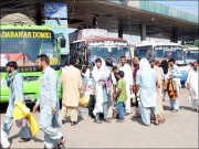 عیدالاضحیٰ پر پردیسیوں کی گھروں کو واپسی کے باعث ٹرانسپورٹ اڈوں پر شدید رش