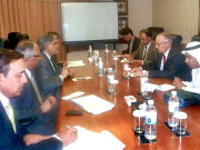 سکوک مالی مشیر کیلیے آئی سی ڈی پیشکش پر غور کرینگے اسحاق ڈار   