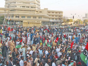 بجلی کی طویل غیراعلانیہ لوڈشیڈنگ کیخلاف لیاری کے مکینوں کی احتجاجی ریلی