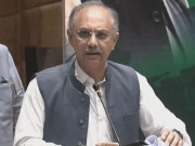 ہمارے اراکین اسمبلی پر پی ٹی آئی میں شمولیت نہ کرنے کیلئے دباؤ ڈالا جا رہا ہے عمر ایوب