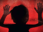  برہنہ ویڈیو بناکربلیک میلنگ،2 لاکھ ہتھیالیےگئے،آئی فون نہ دینےپر ویڈیو وائرل، بچے کی خودکشی کی کوشش