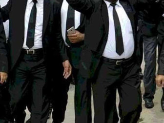 پشاور؛ سول ججز بھرتی کیلیے 2 سالہ وکالت کا تجربہ ختم کرنے پر وکلاء کا احتجاج