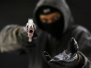 کراچی میں پولیس افسر کے گھر ڈکیتی، اہل خانہ یرغمال، ڈاکو قیمتی سامان لوٹ کر فرار